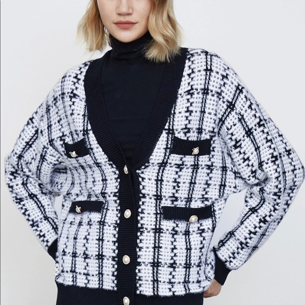 Drop shoulder v-neck knit jacket size medium